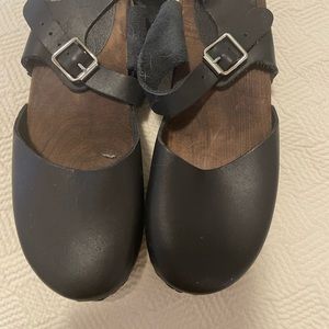 Lotta from Stockholm black clogs
